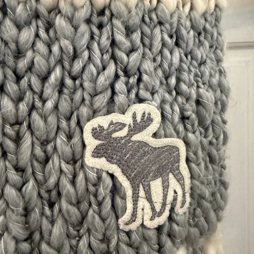 Y2K Abercrombie & Fitch Gray Cream knit colorblock Scarf wool blend moose logo